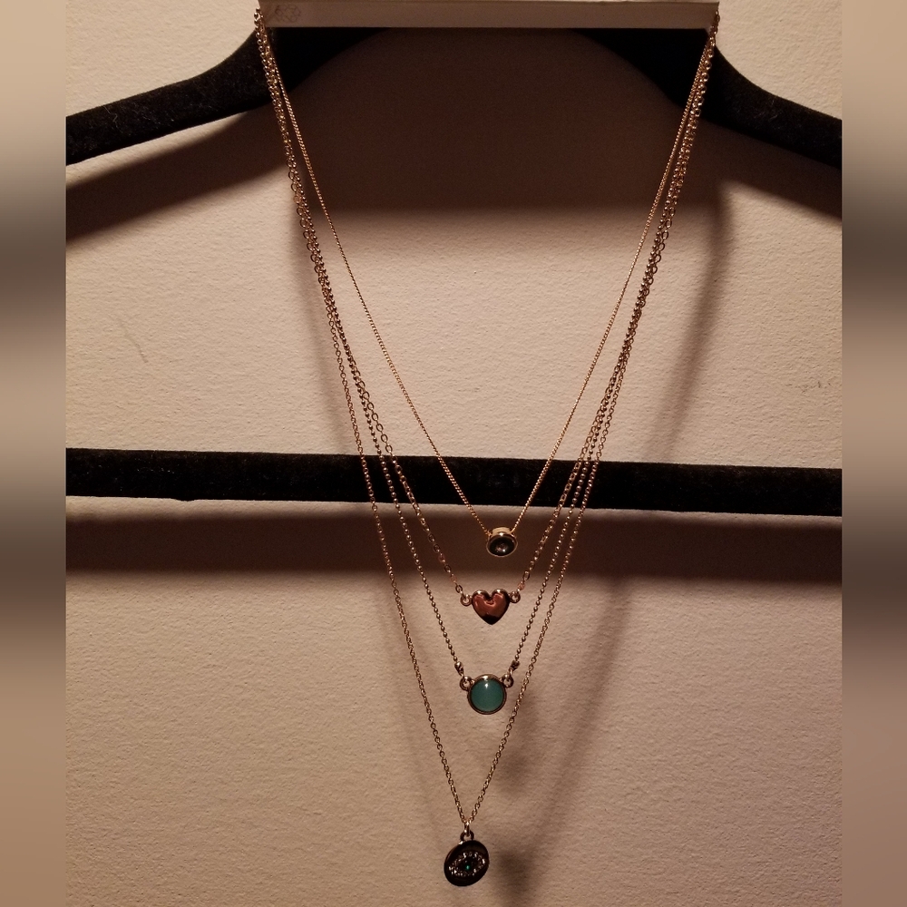 🍁🌺💎Forever 21 multi layer charm necklace